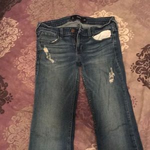 Hollister bootcut w rips